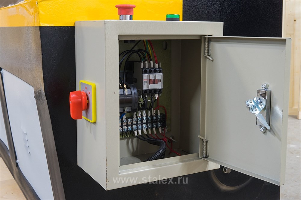 Фото 38 - Гильотина электромеханическая STALEX SBJB 2×1300.