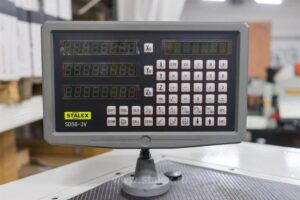 Фото 28 - Токарно-винторезный станок STALEX CM6241/1500.