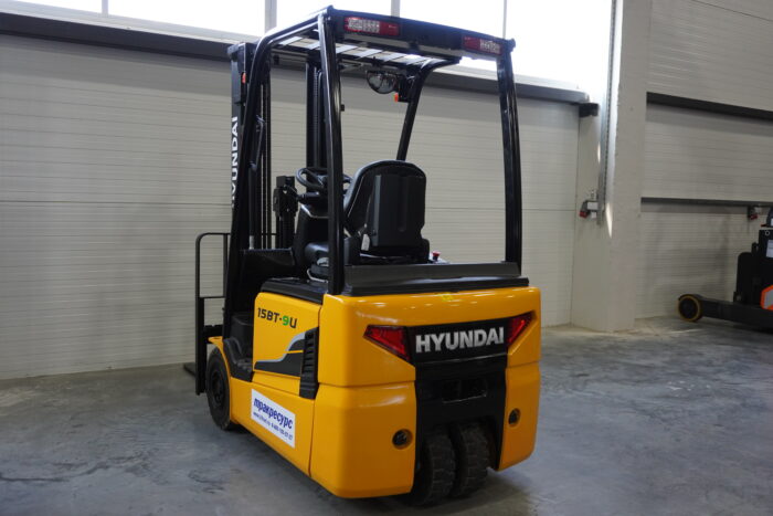 Фото 4 - Вилочный погрузчик Hyundai 15BT-9U.