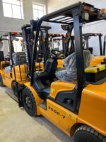 Фото 7 - Вилочный погрузчик Hyundai 25DE-7.