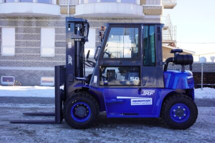 Фото 49 - Вилочный погрузчик TRF D50-4X.
