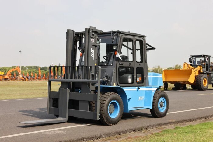 Фото 4 - Вилочный погрузчик TRF D70-3M.
