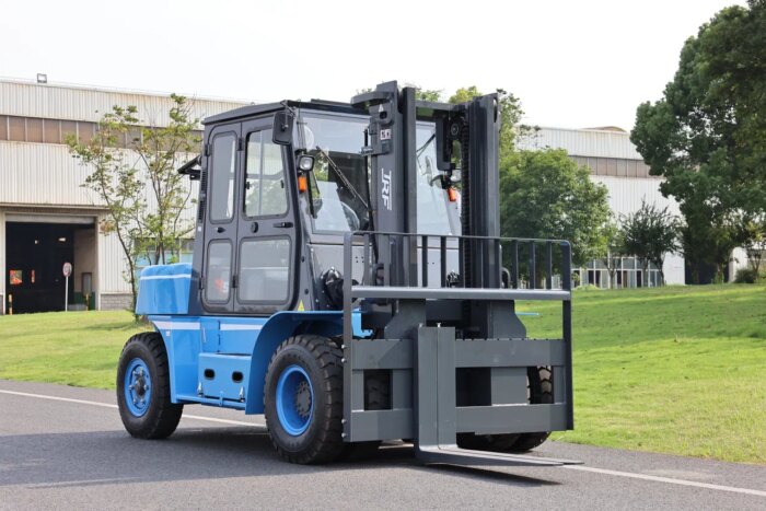 Фото 5 - Вилочный погрузчик TRF D70-3M.